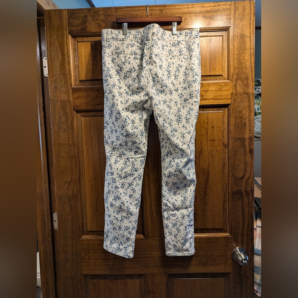 Mid Rise Skinny Pant - Picture 2 of 6